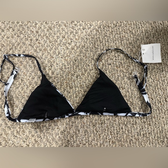 Bikini top never worn - Picture 2 of 2